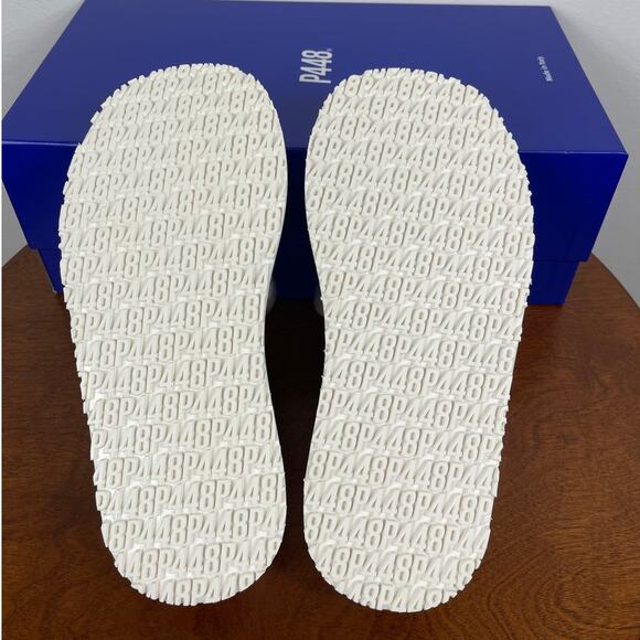 New P448 Fergie Slide Sandal in Silver Leather Women's Size EU 35 - Picture 8 of 9